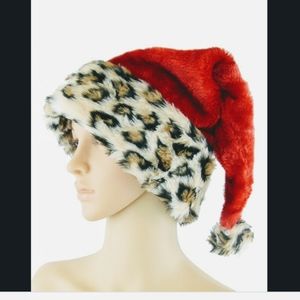 Leopard print santa hat 🎅